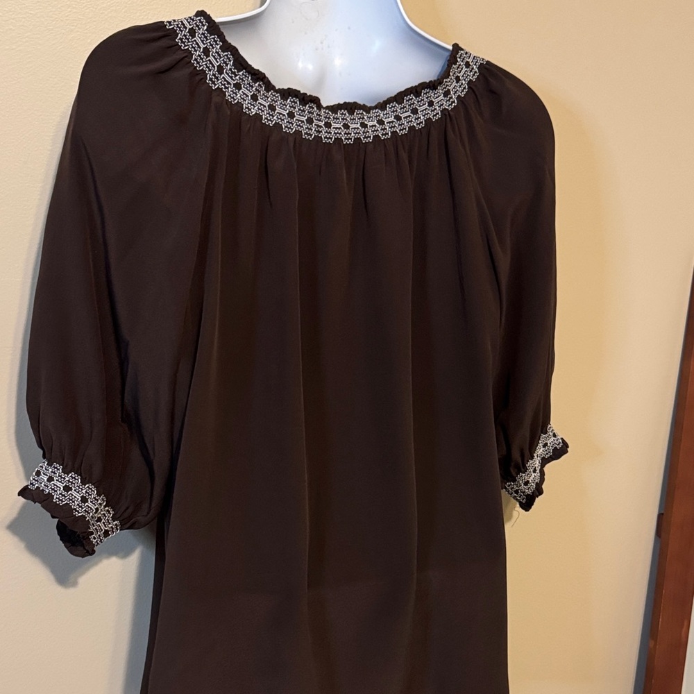 Karen Kane Brown Blouse with White Embroidery - Picture 6 of 10
